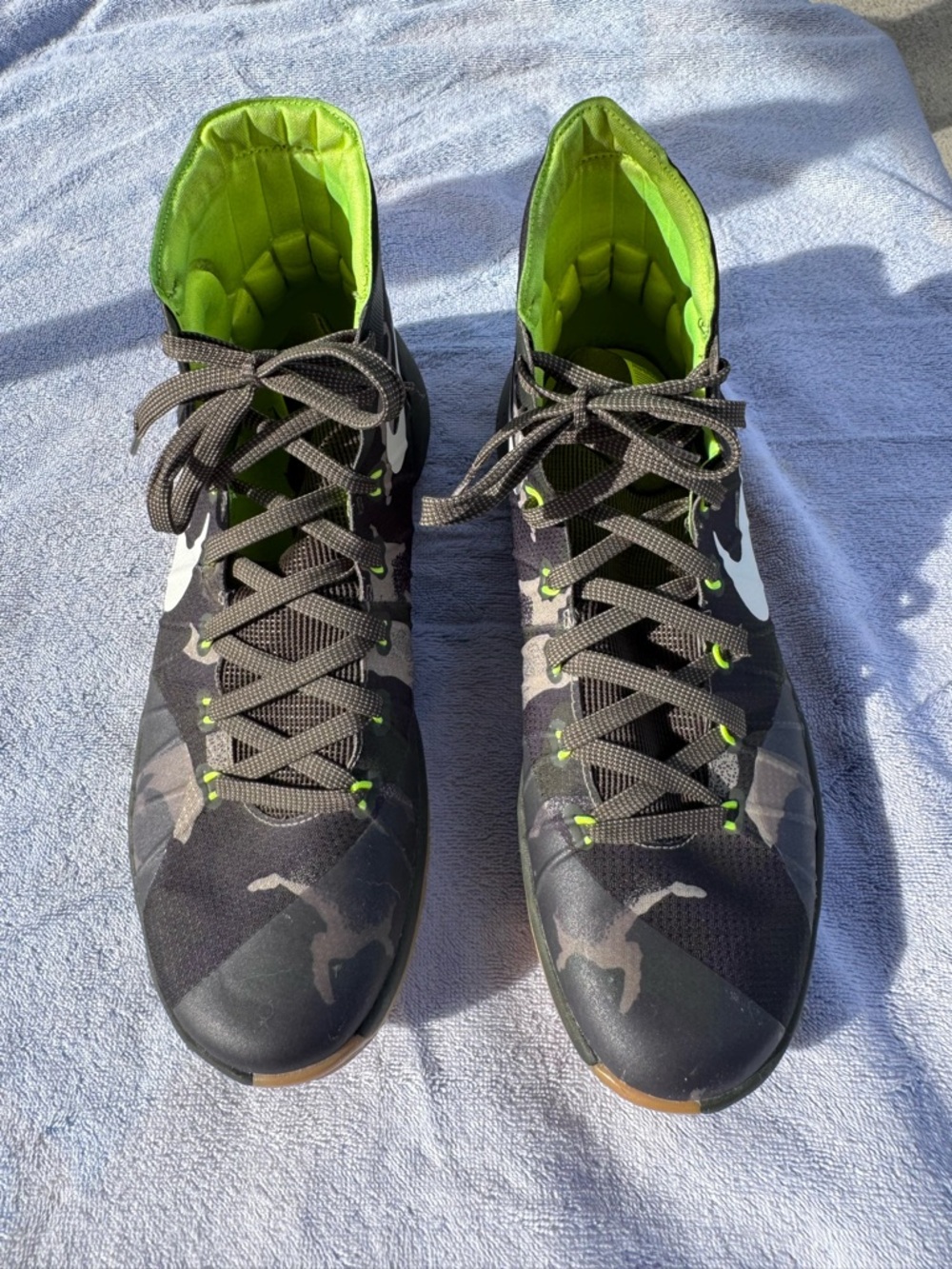 Nike Men's Hyper Dunk 2015 Black/Lime High-Top Athletic Shoes (worn only 2-3x)